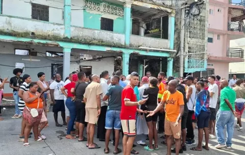 Miviot realiza las evaluaciones a las familias afectadas por un fuego en Colón