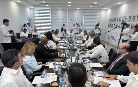 Gobierno impulsa desarrollo logístico con expansión en la Zona Libre de Colón
