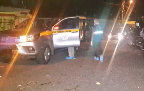 Investigan muerte de hombre dentro de un taxi y su relación al robo del selectivo