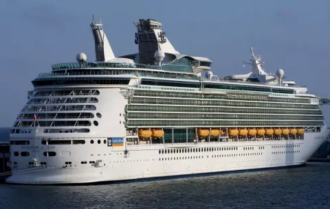 La línea de cruceros Royal Caribbean operará desde Panamá durante dieciocho meses