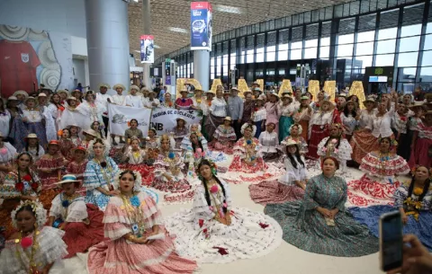 Aeropuerto Internacional de Tocumen celebró su primer Desfile de la Pollera