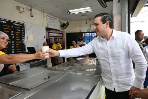 Declaraciones de embajador estadounidense son contestadas por embajada china