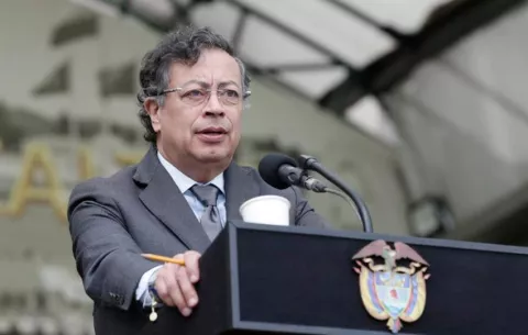 Petro pide respetar el fallo del juicio contra Uribe y defiende la independencia judicial en Colombia