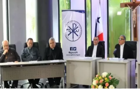 La Iglesia católica pide a los maestros en paro regresar a las aulas de clases