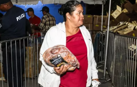 IMA abre convocatoria para la compra de jamón nacional para las Naviferias