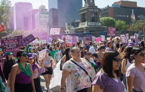 Cciap: 'Cierre del Ministerio de la Mujer no significa que quedarán desamparadas'