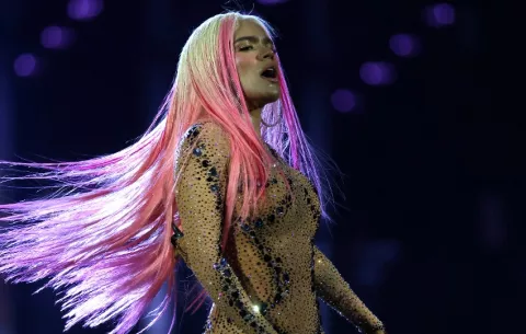 La música latina y la anglosajona pelean por el éxito en el verano español