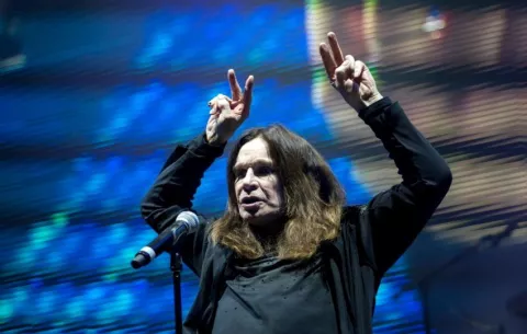 Ozzy Osbourne, cantante de Black Sabbath, muere a los 76 años