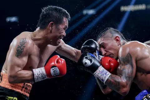 Pacquiao brilla a los 46 años, dos jueces le dan empate y Barrios retiene su título