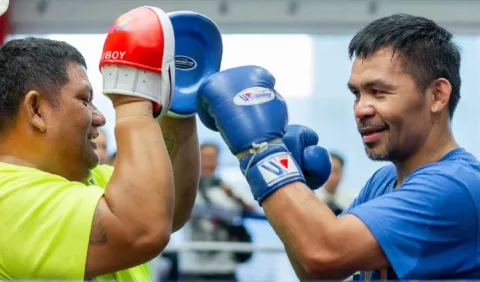 Manny Pacquiao enfrenta a Mario Barrios, 'en una pelea contra el tiempo'