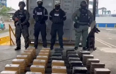 Policía Nacional incauta cargamento de drogas en Colón