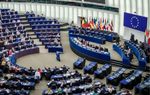   Panamá logra salida de lista discriminatoria de la Unión Europea