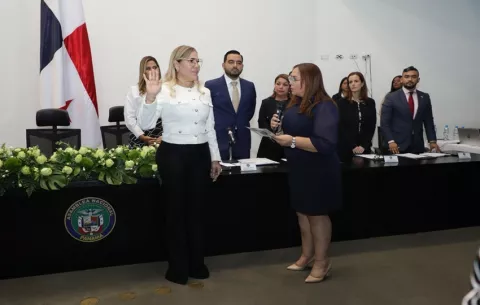 Camacho: visita de Shirley Castañedas a la Presidencia 'es natural'