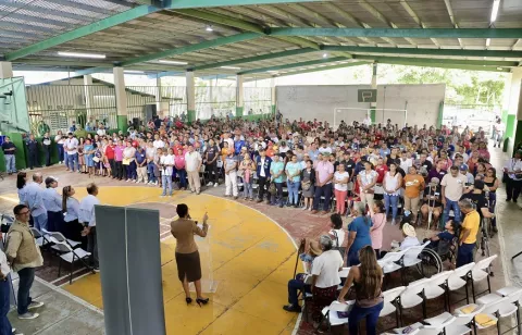 Entregan 600 títulos de propiedad a residentes en la cuenca del Canal de Panamá