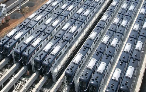 Completan la flota de trenes de la Línea 3 del Metro que registra avances en la construcción aérea y soterrada