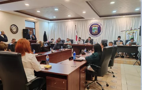 Alcaldía de Arraiján emite una resolución para regular a los vendedores ambulantes