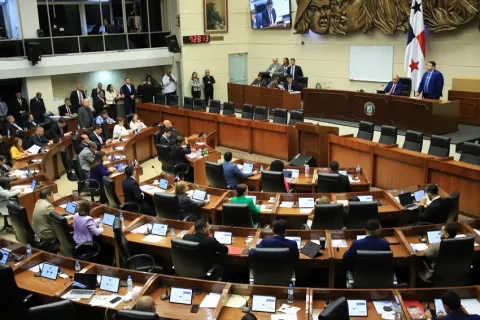 Presidente de la Asamblea piensa que oficinas de participación ciudadana deben ser cerradas