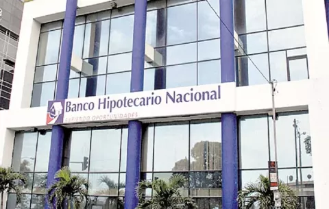 Caja de Ahorros descarta integración con el BHN y anuncia auditoría para sanear cartera