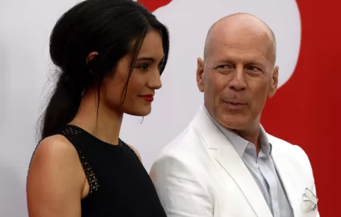 Bruce Willis sigue 'muy activo' pese a su demencia frontotemporal