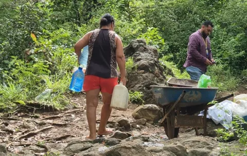 Como en el siglo pasado, en Cerro Pelado, Herrera viven sin agua potable 