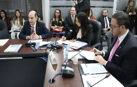 Deuda pública sobrepasa aportes del Canal al Estado