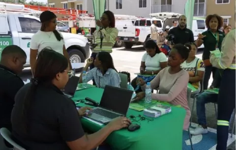 Inicia proceso de documentación de servicios básicos para nuevos residentes en Alto de Los Lagos