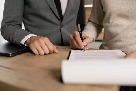 Por día se firman 786 contratos laborales