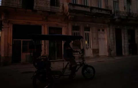 La mitad de Cuba quedará este lunes sin electricidad