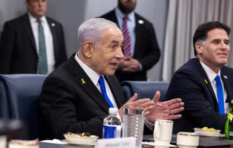 Hamás advierte a Israel que expandir su ofensiva significa 'sacrificar' a los rehenes