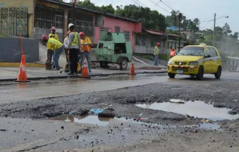 Diputados cuestionan viabilidad del proyecto de indemnización vehicular