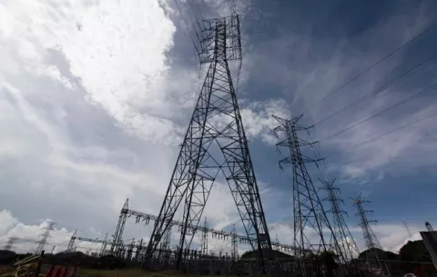 Proyecto de interconexión eléctrica Panamá - Colombia sigue en marcha 
