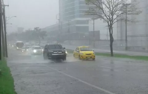SINAPROC informa que se mantiene un aviso de vigilancia por lluvias y tormentas
