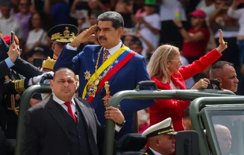 Parlamento venezolano dice que recompensa de EE.UU. por Maduro busca alentar a la violencia