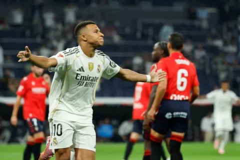 Mbappé salva al Real Madrid en un frío estreno ante Osasuna en  LaLiga