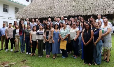 Hay 25 nuevos veterinarios listos para servir a Panamá