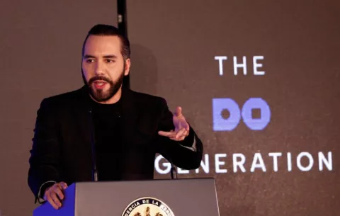 Presidente Bukele sobre reelección indefinida: '¿Por qué es diferente en El Salvador?'