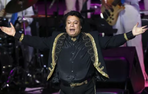 Netflix estrenará documental de Juan Gabriel con imágenes inéditas