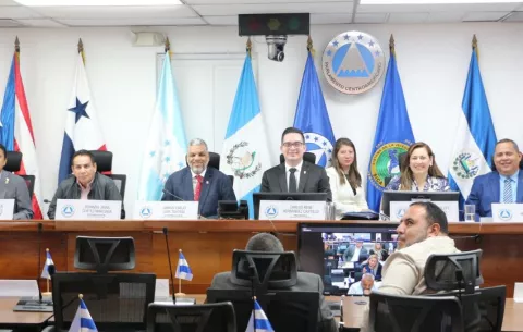 Denuncian soborno para juramentar a Cortizo y Carrizo; Parlacen rechaza acusación