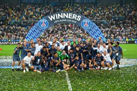 PSG vence al Tottenham y levanta la Supercopa de Europa