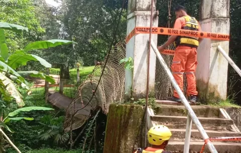 Cinco lesionados por colapso de puente colgante en Coclé; asistían a un entierro