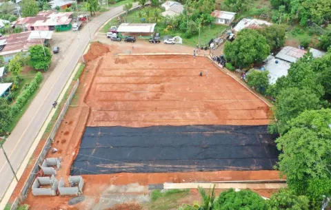 Ingresan al proyecto de construcción del Campo Deportivo Rancho Café sin autorización