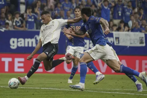 Mbappé lidera el triunfo del Real Madrid ante Oviedo