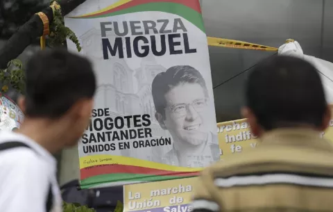 Senador colombiano Uribe Turbay en 'condición crítica' por hemorragia en sistema nervioso