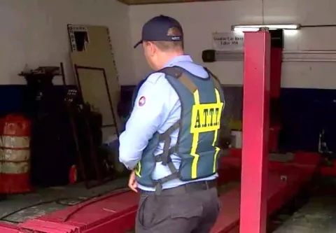 ATTT le cae a talles mecánicos y detectan irregularidades