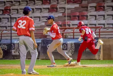 Defensa de Panamá hace aguas y cae en en el Premundial U15