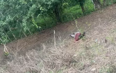 Hombre aparece muerto en cuneta frente al cementeriode Paraíso, Colón