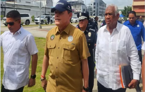 Ministro Abrego se reunió con autoridades de Colón para abordar el tema de la violencia