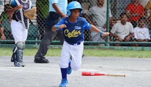 Herrera,  Los Santos y Colón se imponen enel Nacional de Béisbol U10 