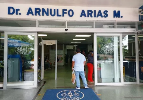 ¿Qué pasó en un ascensor del Complejo Hospitalario Dr. Arnulfo Arias Madrid?