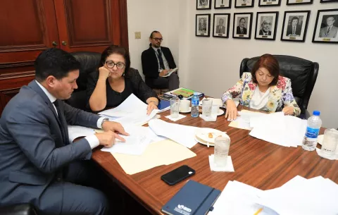 Presentan anteproyecto de ley para modificar manejo de fondos de descentralización